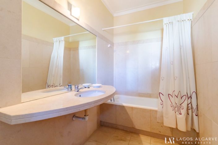 Image No.25-5 Bed Villa for sale