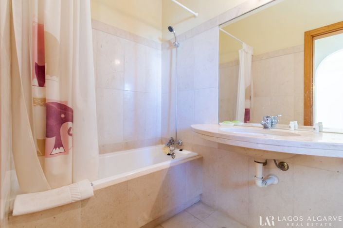 Image No.29-5 Bed Villa for sale
