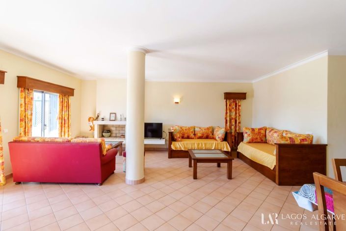 Image No.8-5 Bed Villa for sale