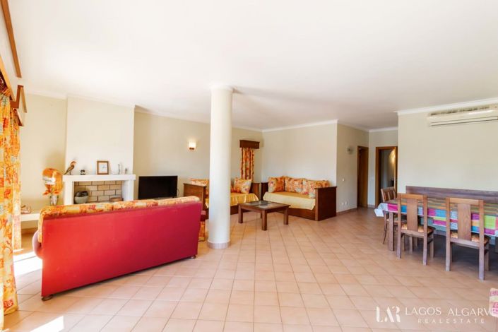 Image No.9-5 Bed Villa for sale