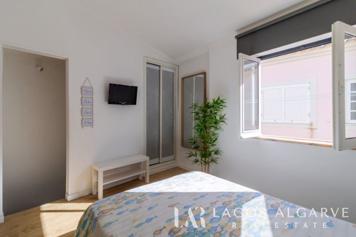 Image No.18-1 Bed Townhouse for sale