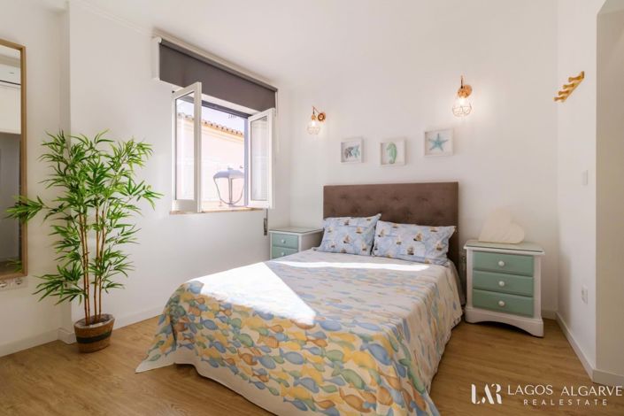 Image No.22-1 Bed Townhouse for sale