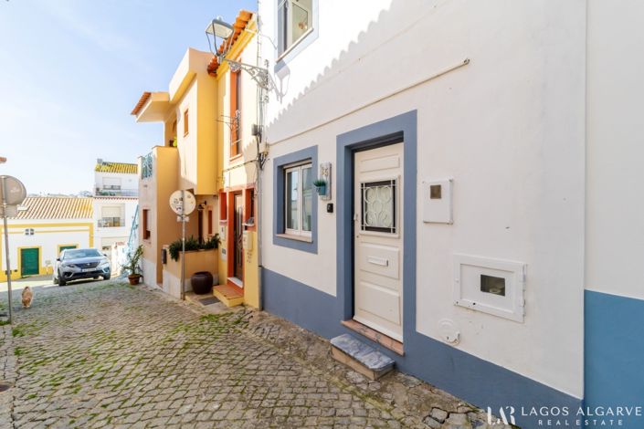 Image No.23-1 Bed Townhouse for sale