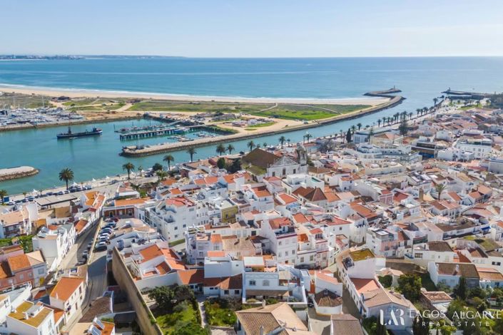 Image No.24-1 Bed Townhouse for sale