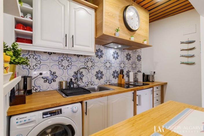 Image No.9-1 Bed Townhouse for sale