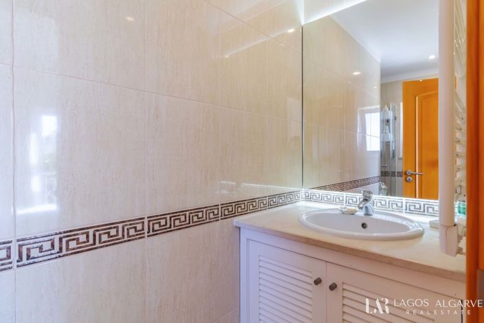 Image No.15-3 Bed Villa for sale