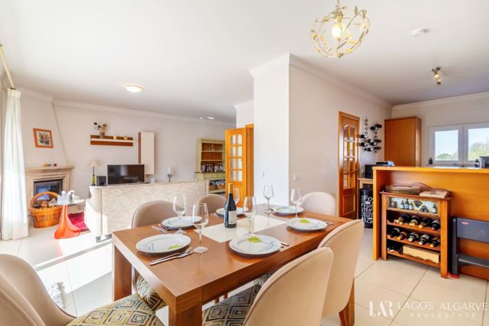 Image No.28-3 Bed Villa for sale