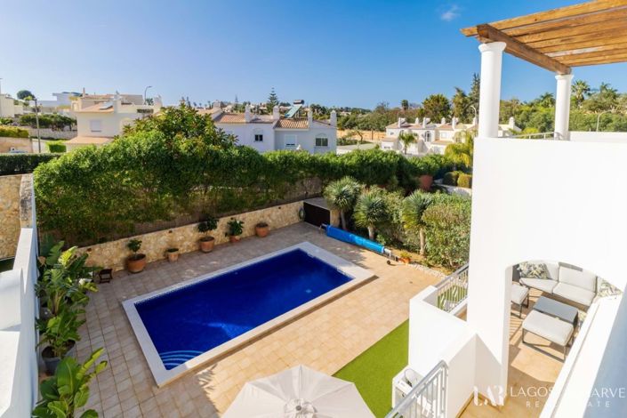 Image No.9-3 Bed Villa for sale