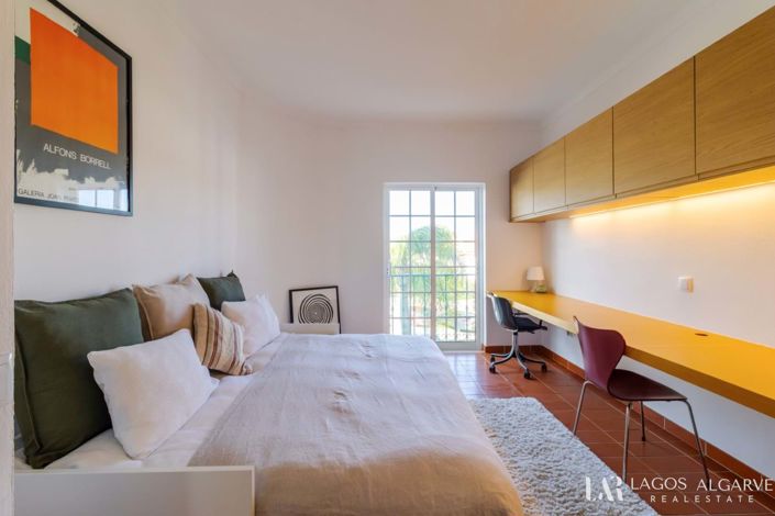 Image No.23-2 Bed Apartment for sale