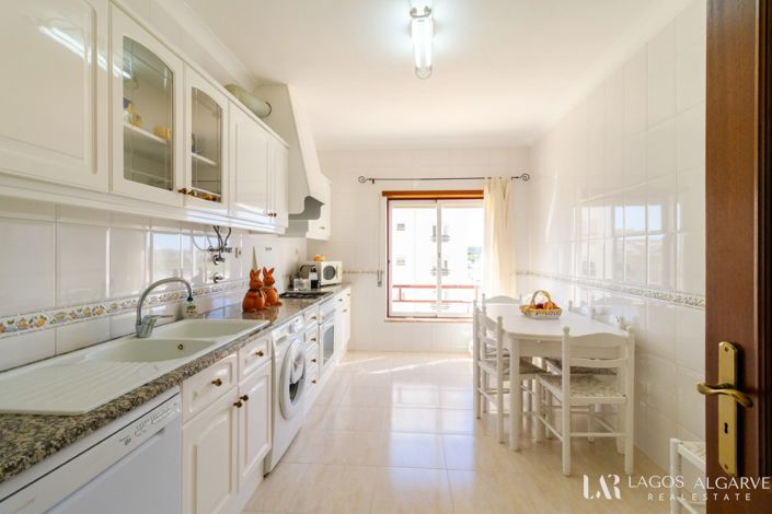 Image No.11-3 Bed Apartment for sale