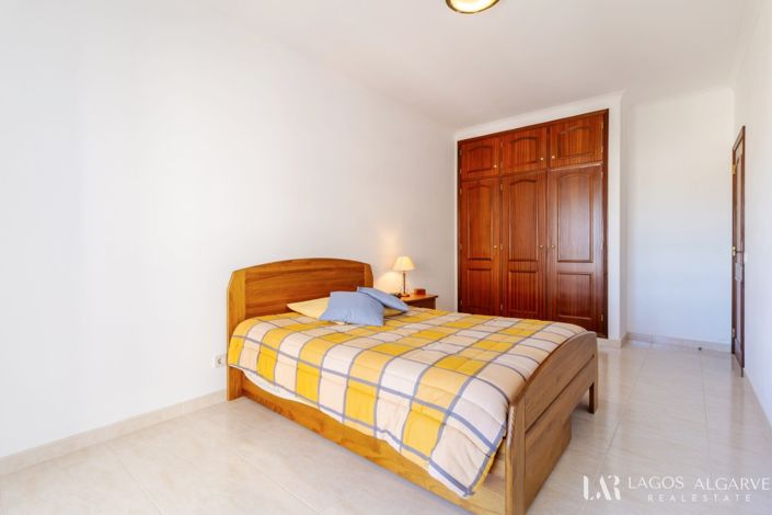 Image No.17-3 Bed Apartment for sale