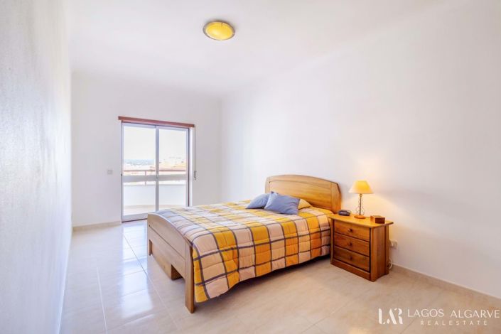 Image No.18-3 Bed Apartment for sale