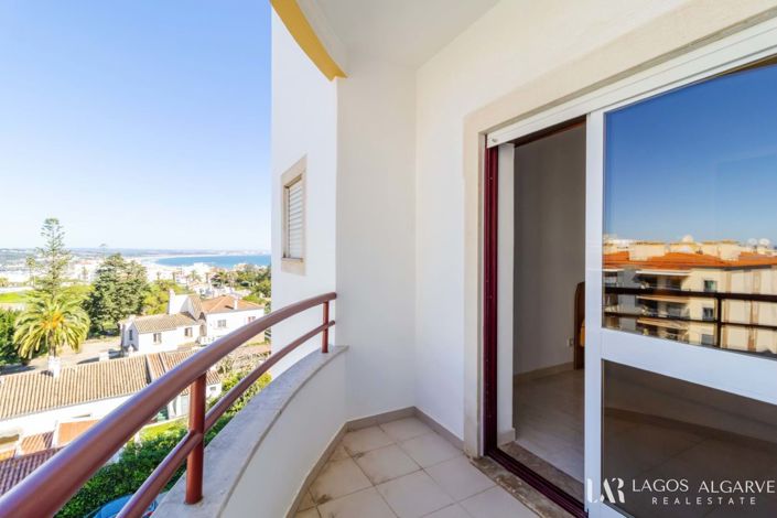 Image No.19-3 Bed Apartment for sale