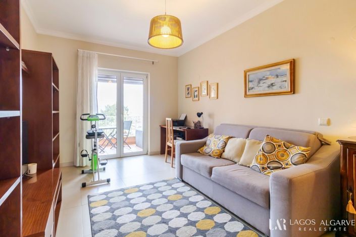 Image No.20-3 Bed Apartment for sale