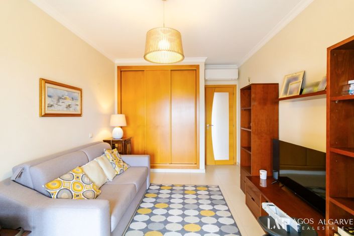 Image No.21-3 Bed Apartment for sale