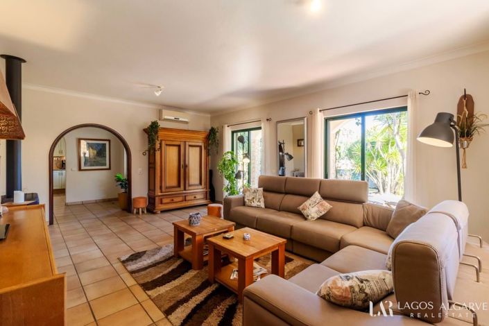 Image No.15-3 Bed Villa for sale