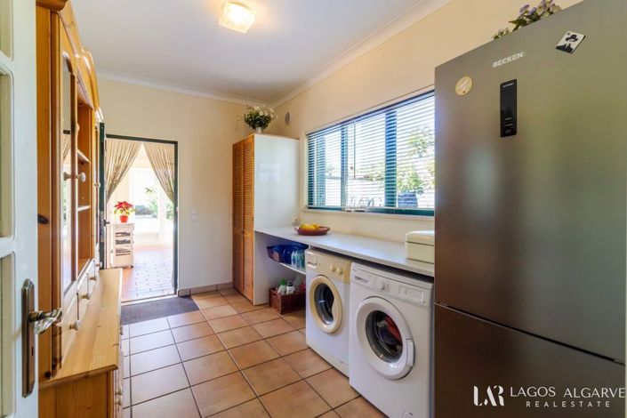 Image No.20-3 Bed Villa for sale