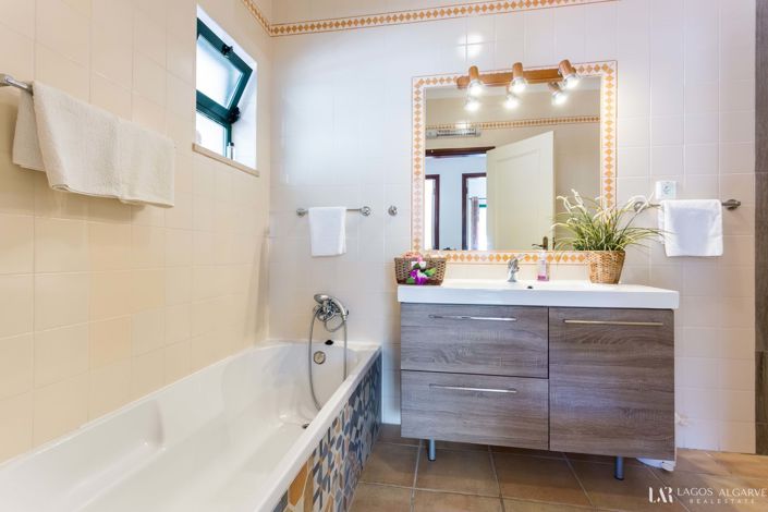 Image No.29-3 Bed Villa for sale