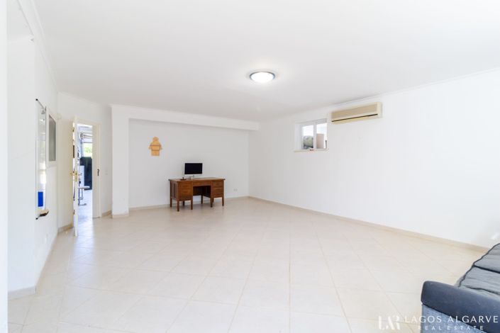 Image No.29-4 Bed Villa for sale