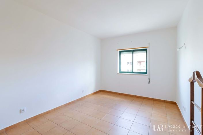 Image No.18-3 Bed Apartment for sale