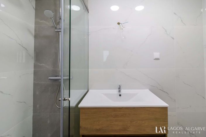 Image No.19-2 Bed Apartment for sale