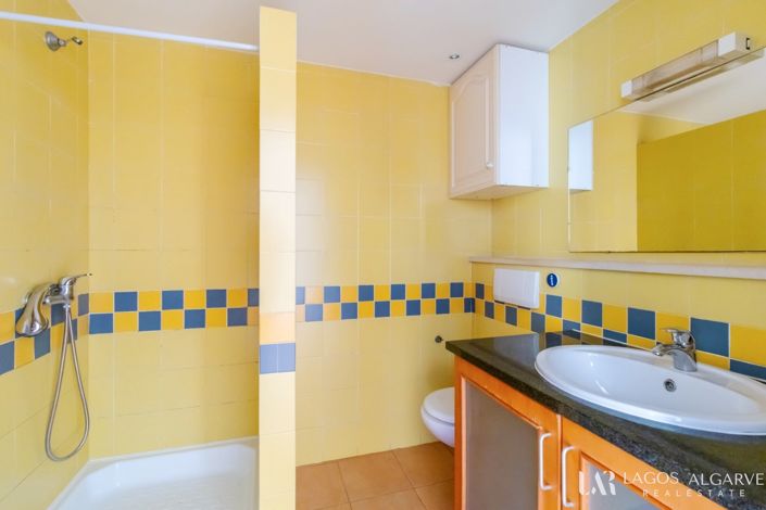 Image No.20-3 Bed Apartment for sale