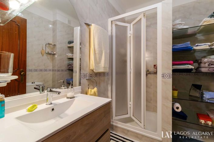 Image No.18-2 Bed Apartment for sale