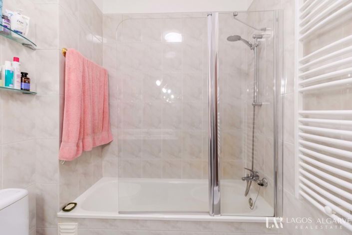 Image No.23-2 Bed Apartment for sale