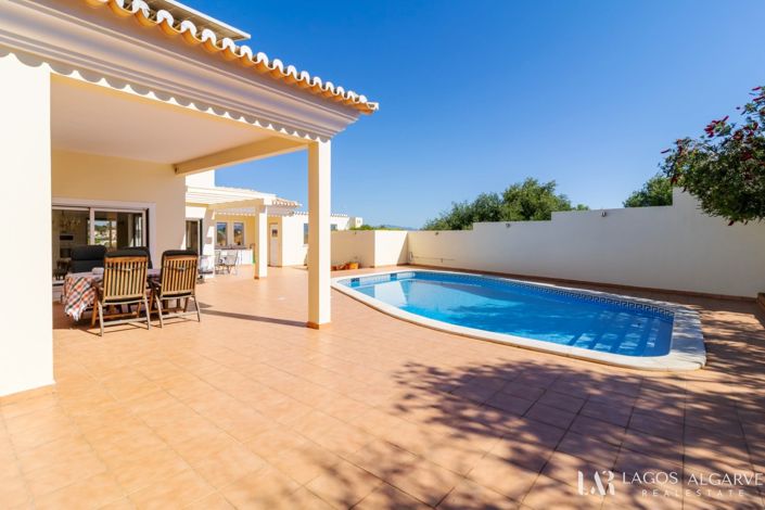 Image No.2-Villa de 3 chambres à vendre à Lagos