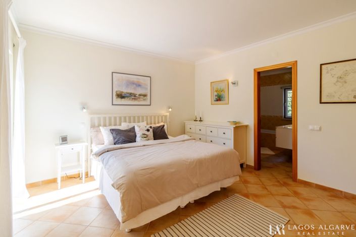 Image No.21-3 Bed Villa for sale