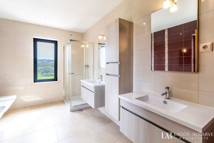 Image No.27-Villa de 4 chambres à vendre à Lagos