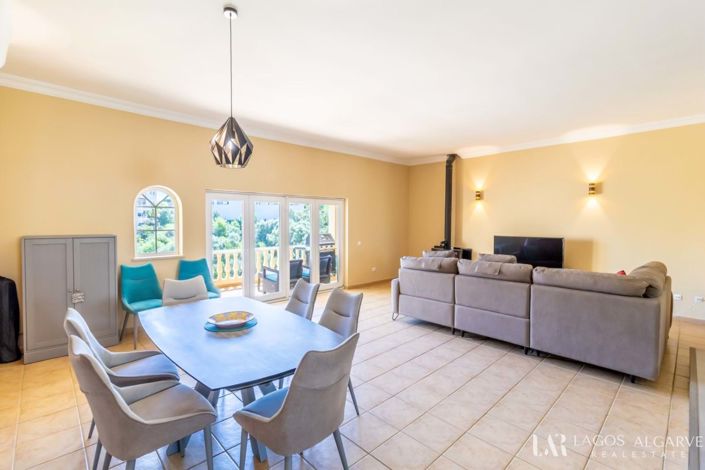 Image No.2-3 Bed Villa for sale