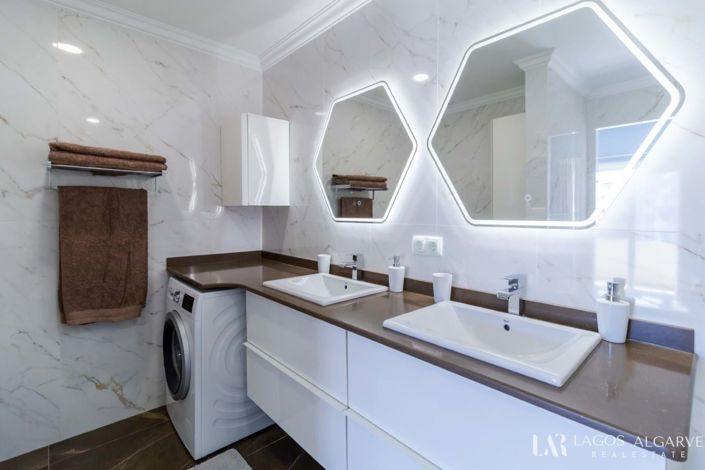 Image No.25-3 Bed Villa for sale