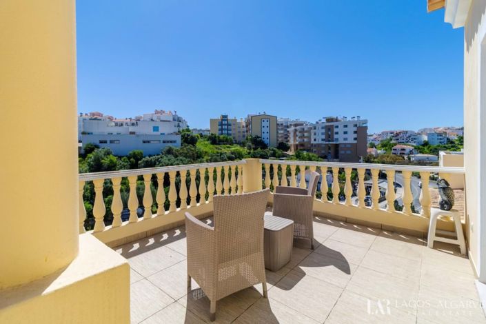 Image No.26-3 Bed Villa for sale