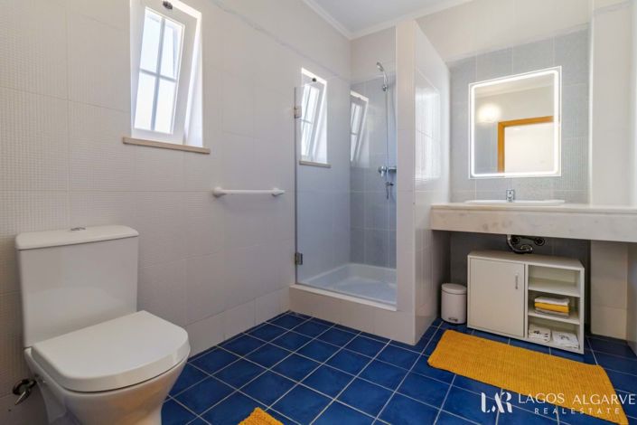 Image No.29-3 Bed Villa for sale