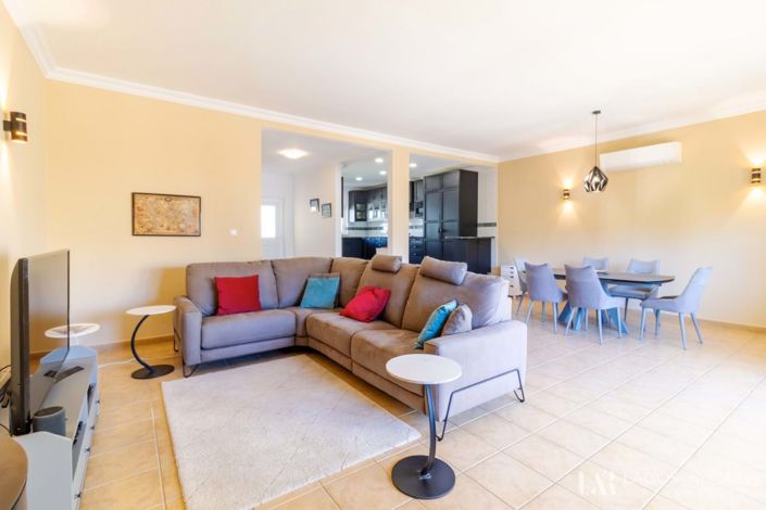 Image No.3-3 Bed Villa for sale