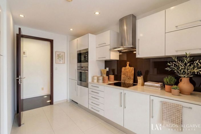 Image No.7-2 Bed Apartment for sale