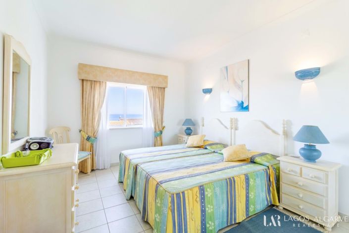 Image No.21-3 Bed Apartment for sale