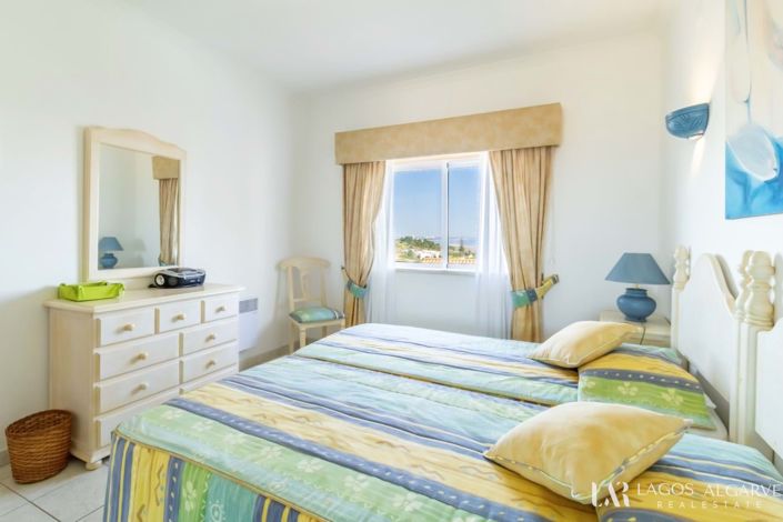 Image No.22-3 Bed Apartment for sale