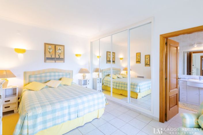 Image No.27-3 Bed Apartment for sale