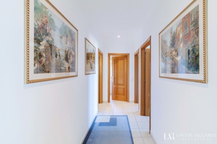 Image No.36-3 Bed Apartment for sale