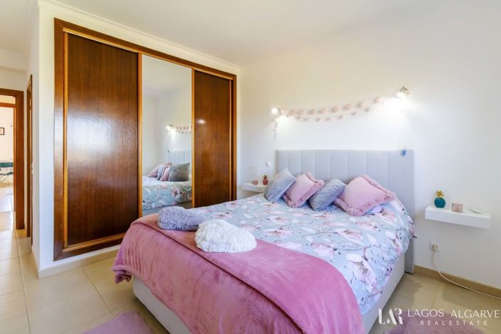 Image No.14-3 Bed Apartment for sale