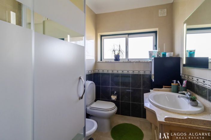 Image No.16-3 Bed Apartment for sale