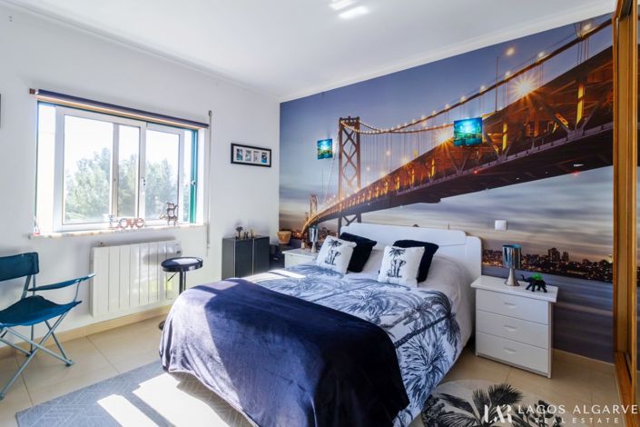 Image No.17-3 Bed Apartment for sale