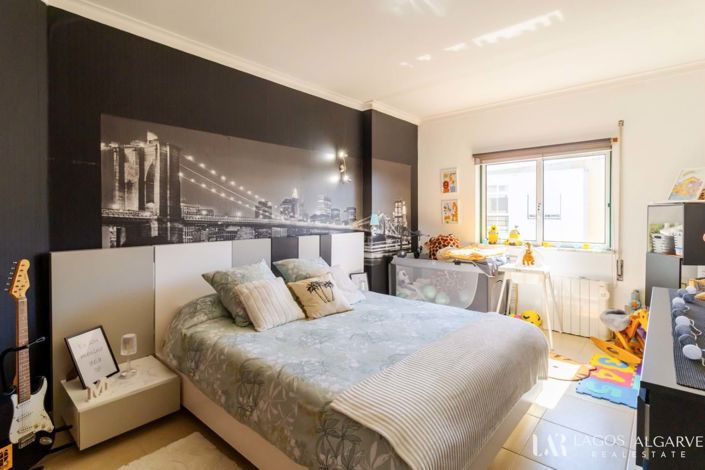 Image No.19-3 Bed Apartment for sale