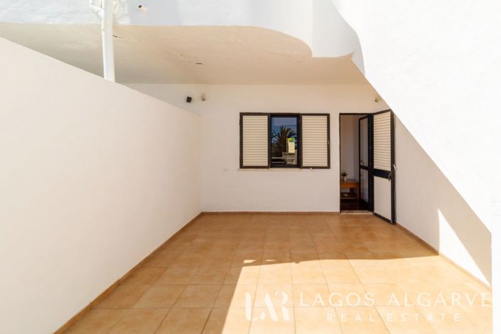 Image No.21-2 Bed Apartment for sale