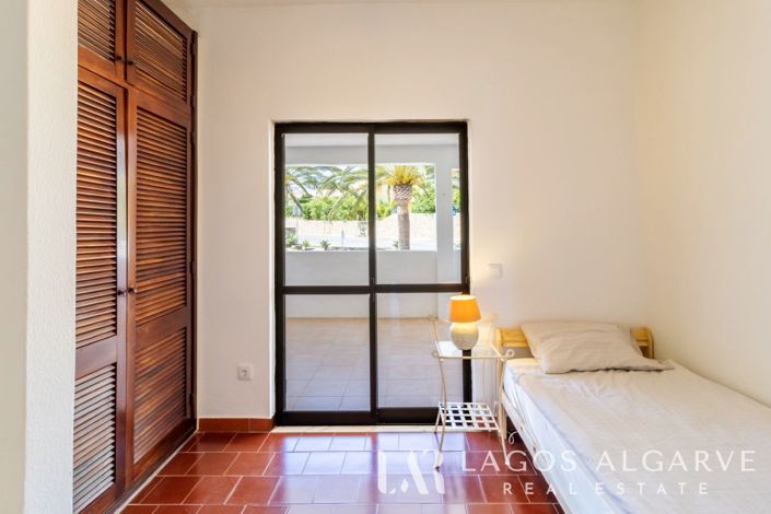 Image No.25-2 Bed Apartment for sale