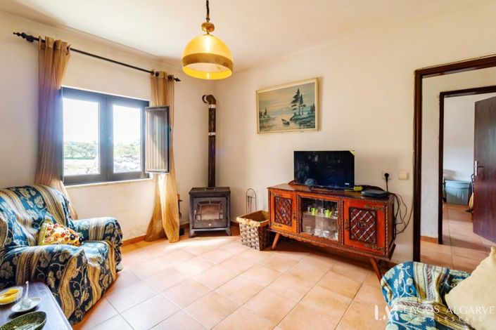 Image No.8-2 Bed Villa for sale