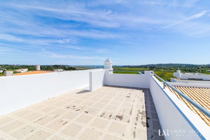 Image No.53-4 Bed Villa for sale