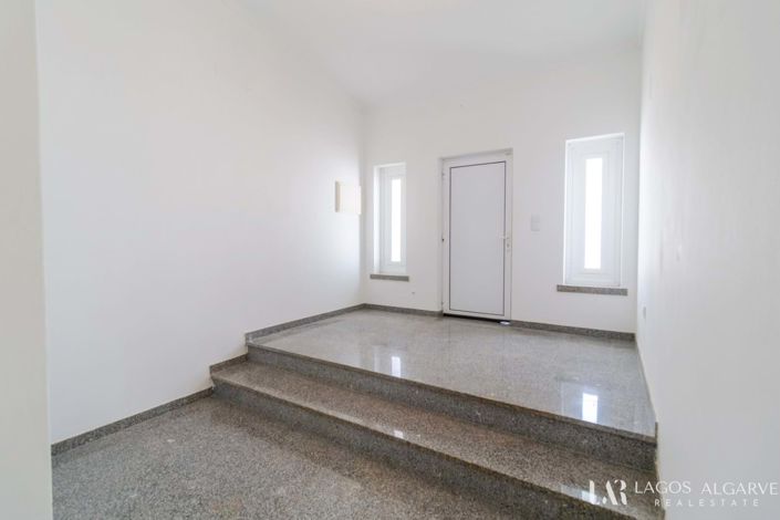 Image No.6-4 Bed Villa for sale